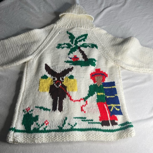 Knit sweater women Sz M? Button colorful white Spanish images handmade - Picture 4 of 11